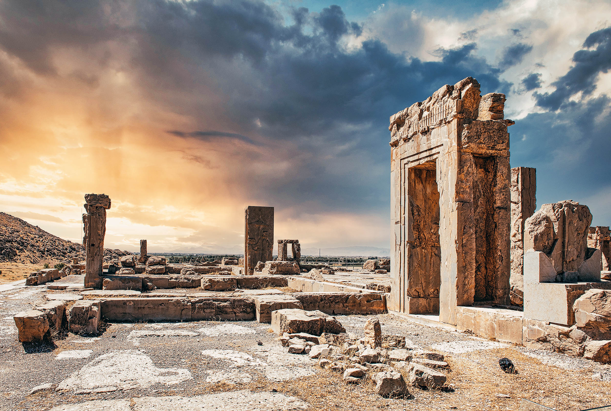 Archaeologists learn new details about the night Alexander the Great set Persepolis on fire