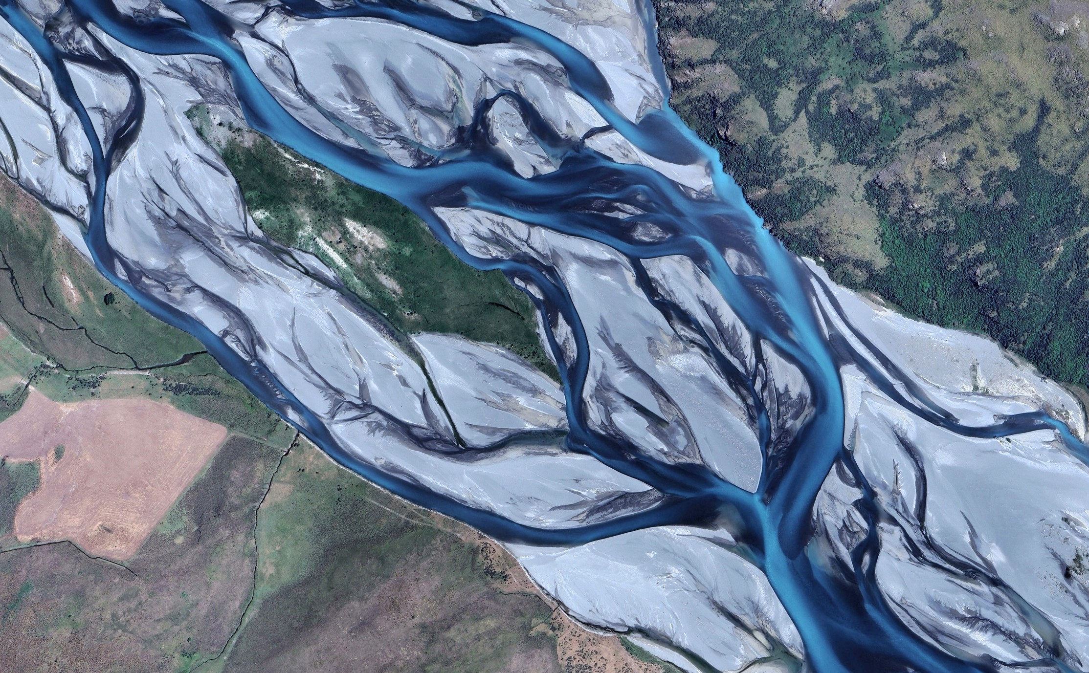 Rivers seen from space tell a new story about erosion