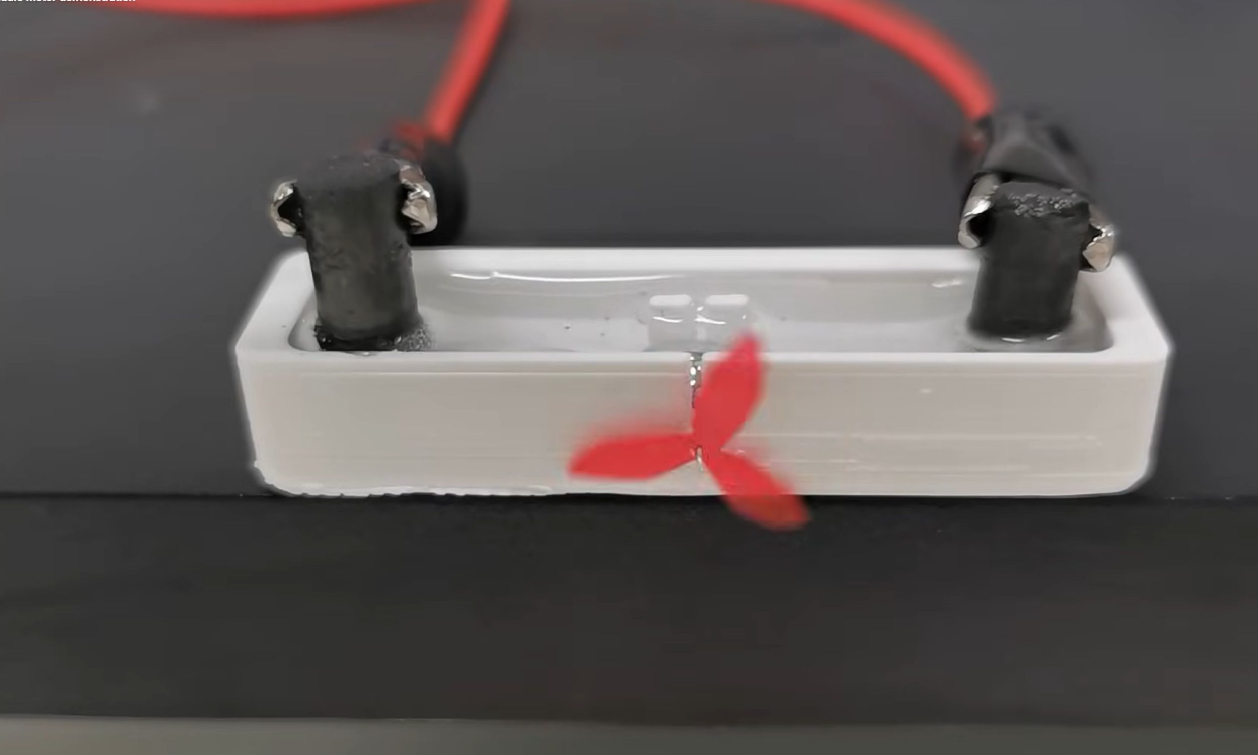 Scientists create an engine made of liquid metal