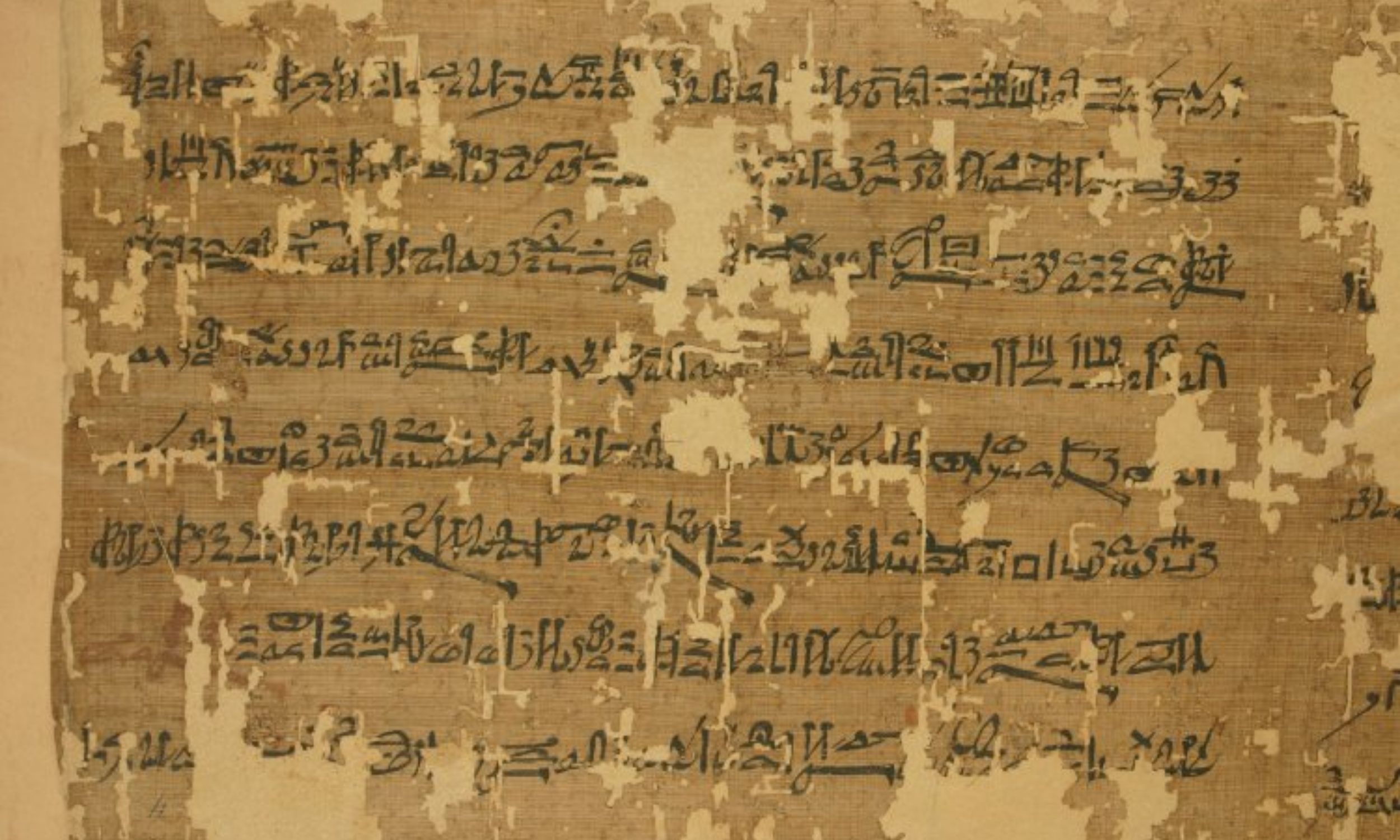 Egyptian papyrus revives the theory of giants
