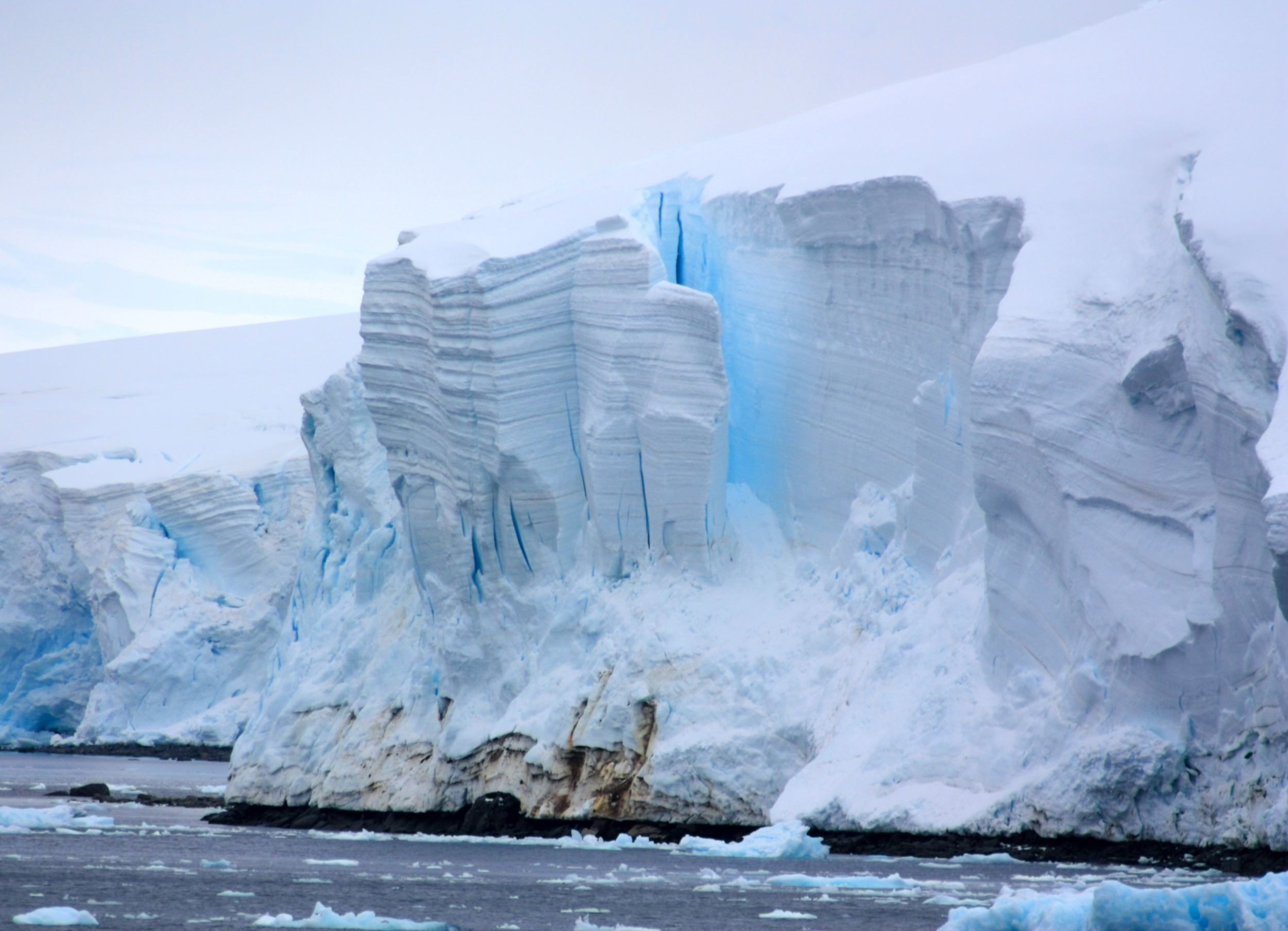 Antarctica has lost grounded ice the size of Los Angeles every three years