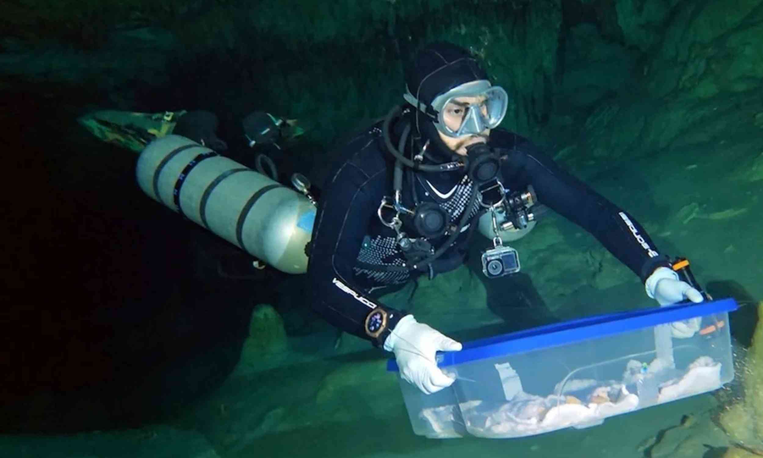 Human bones in Yucatán cave may reveal early burial practices