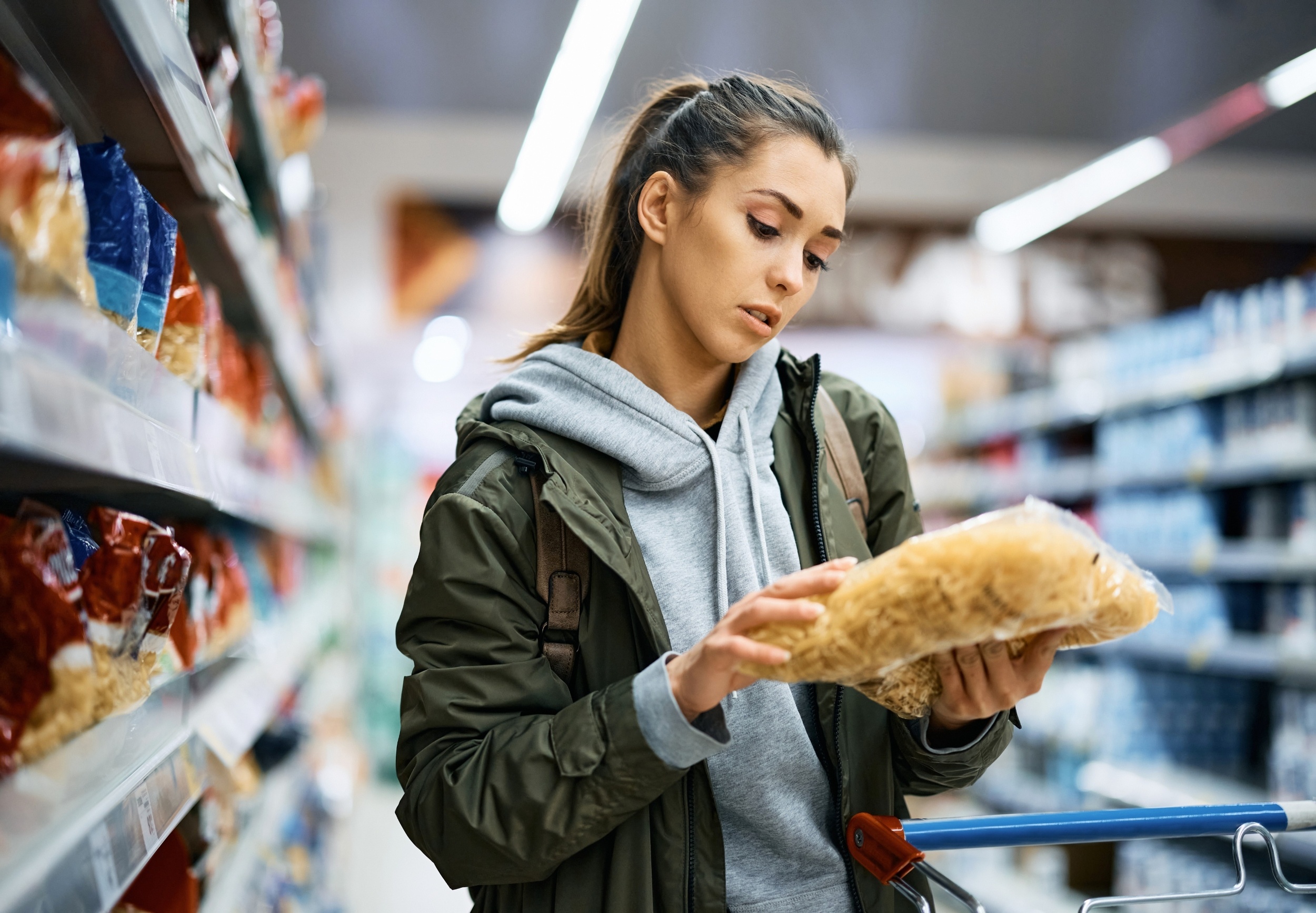 FDA 'healthy' label makes shoppers spend more on snacks