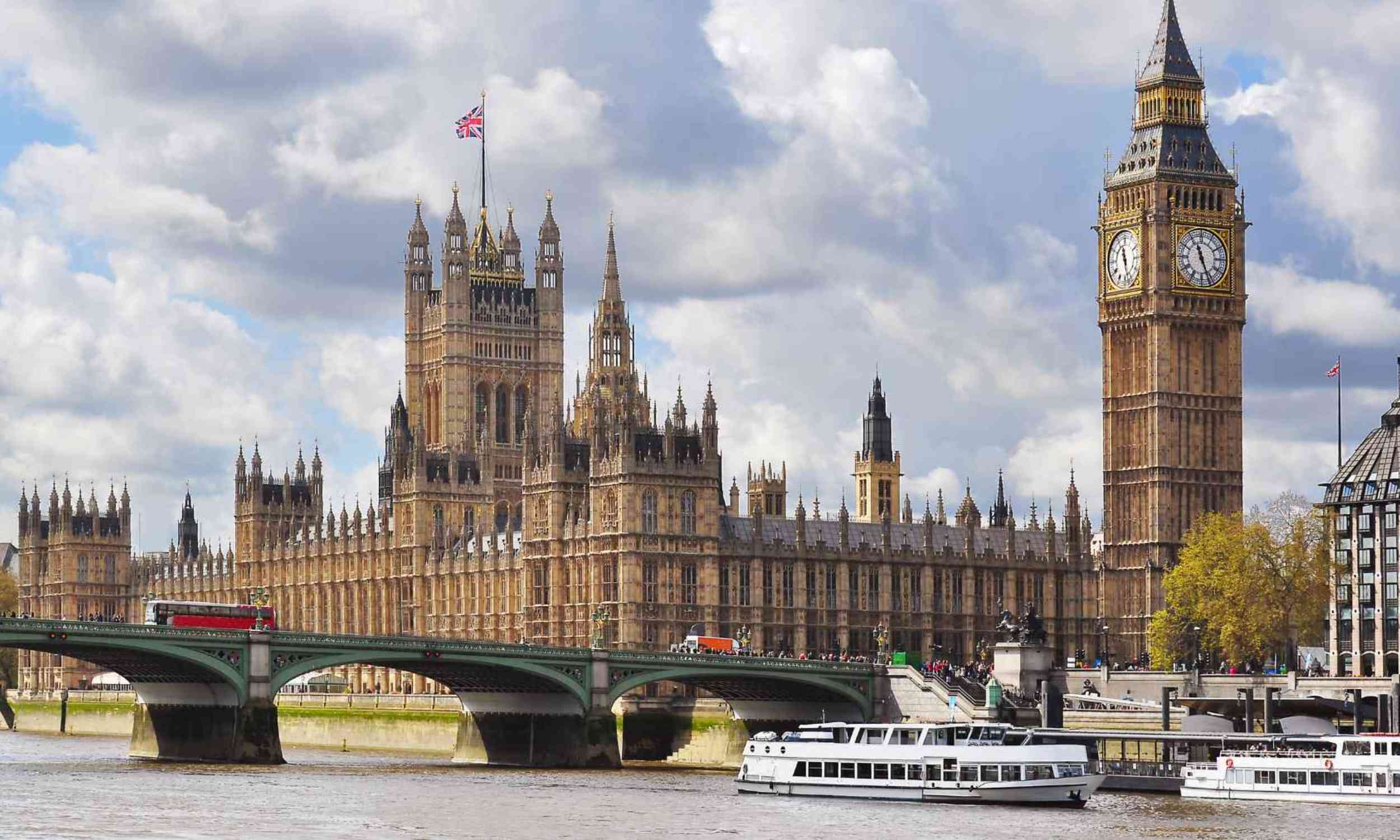 UK may be sitting on volcanic rocks that can swallow industrial carbon for decades