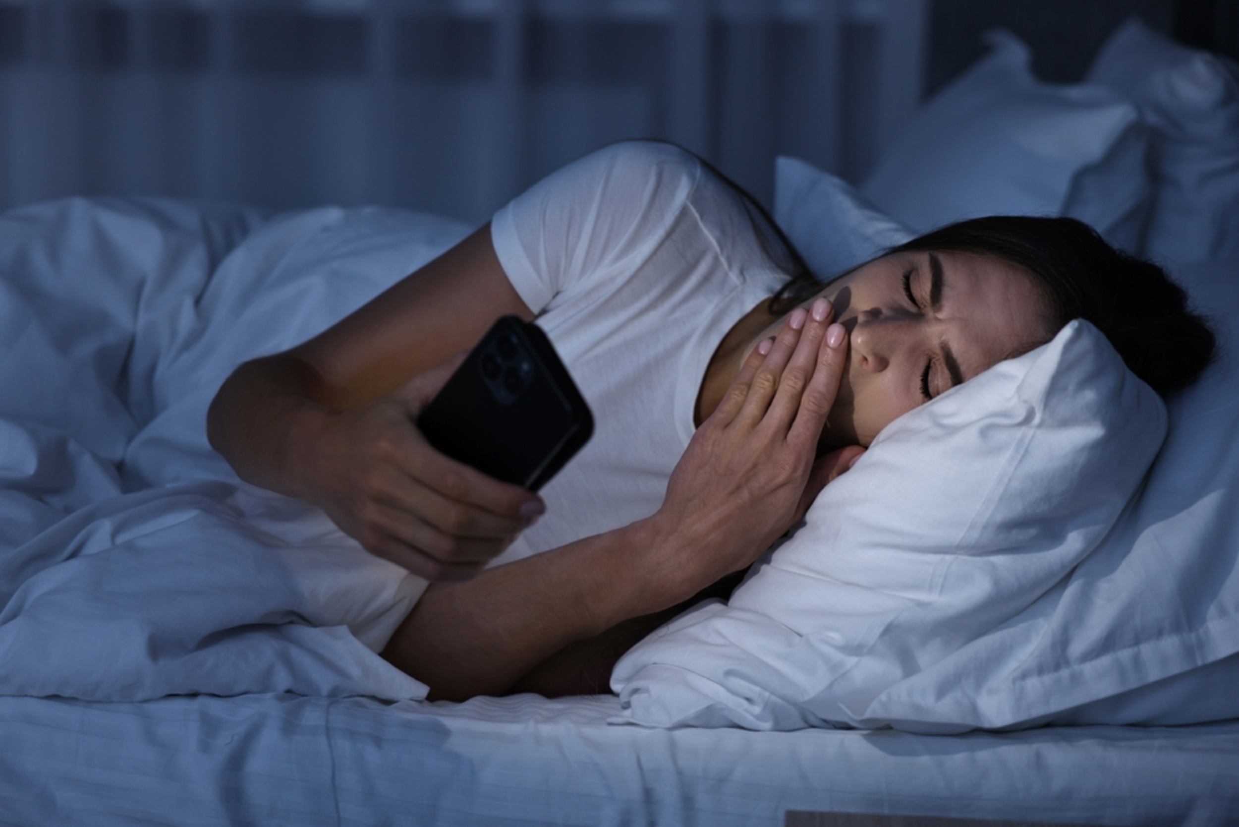 Scientists question blue light warnings