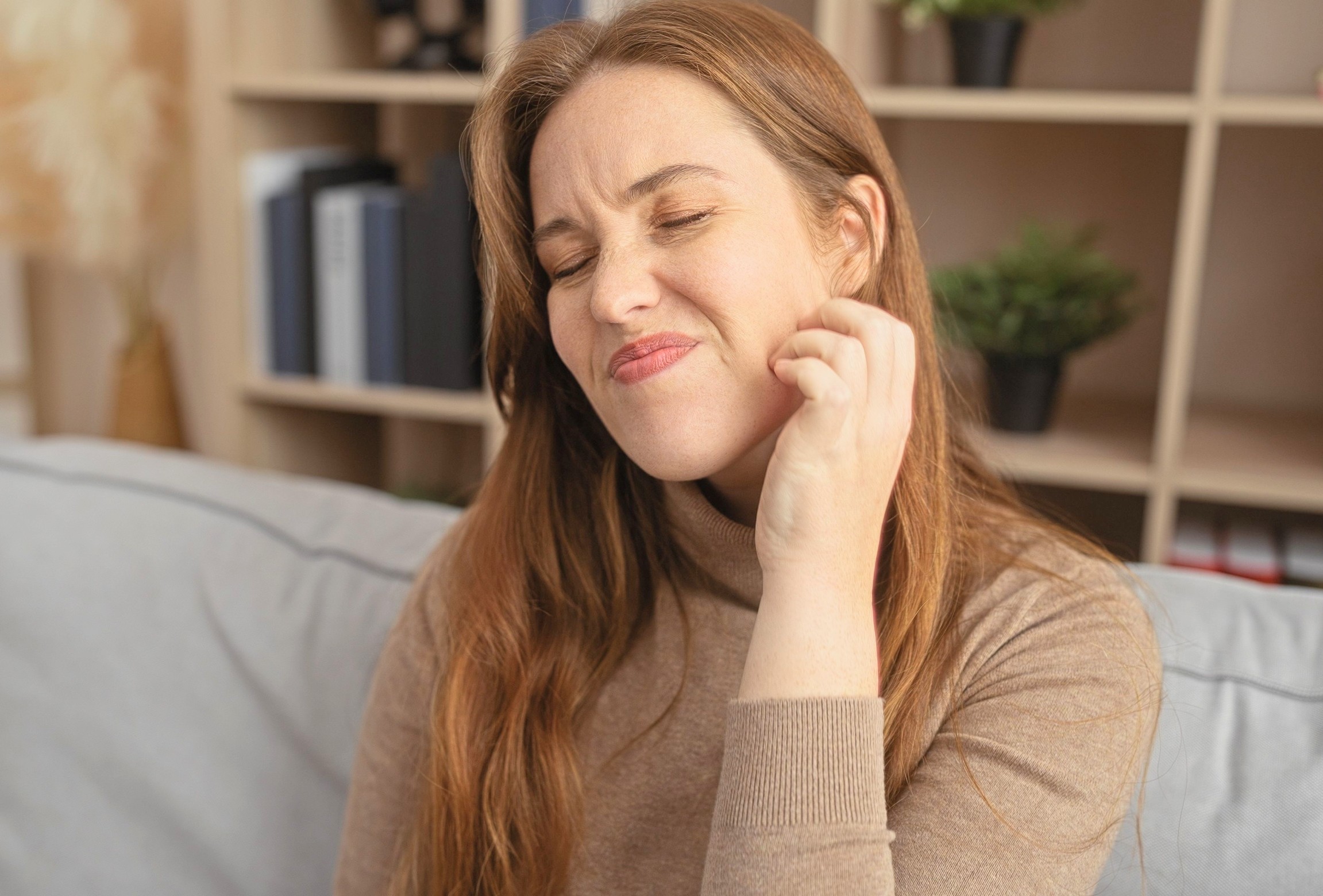 Why an itch on your face can feel more like pain