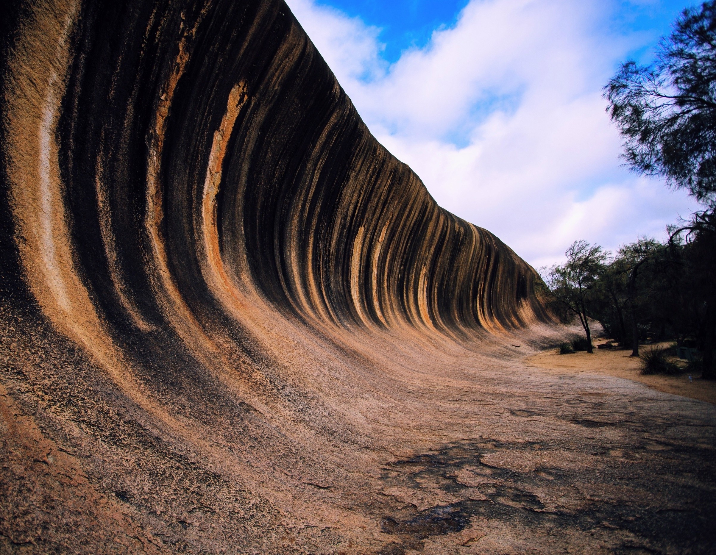 Ancient continents may have made life on Earth possible