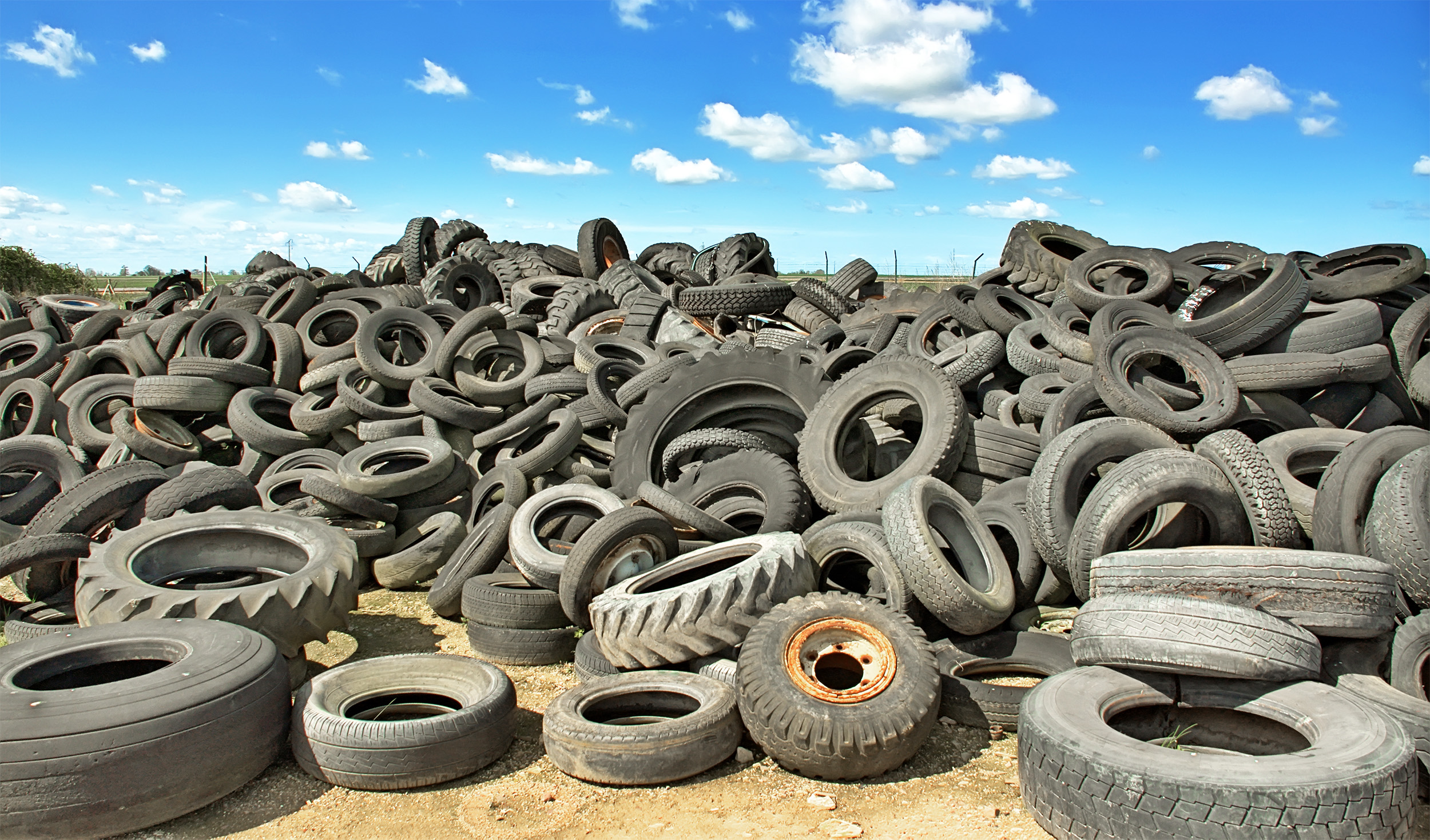 Invisible plastic particles from car tires comprise up 4% of city air ...