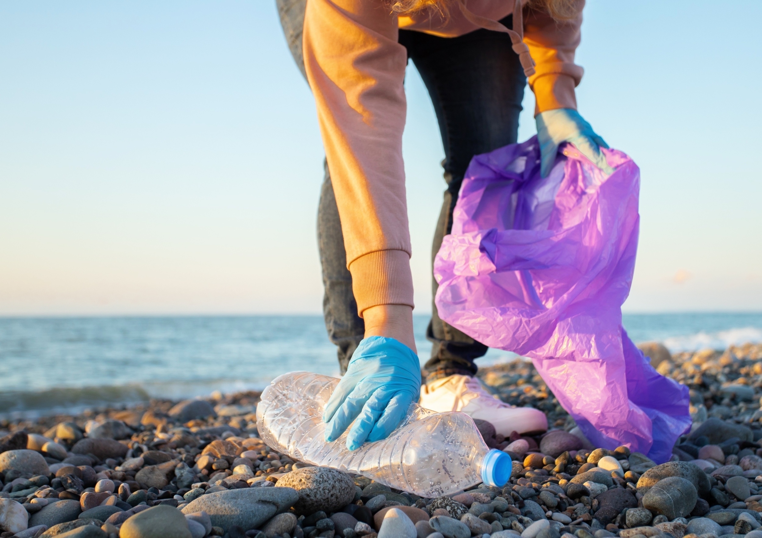 Food and drink packaging is the world's most common beach litter