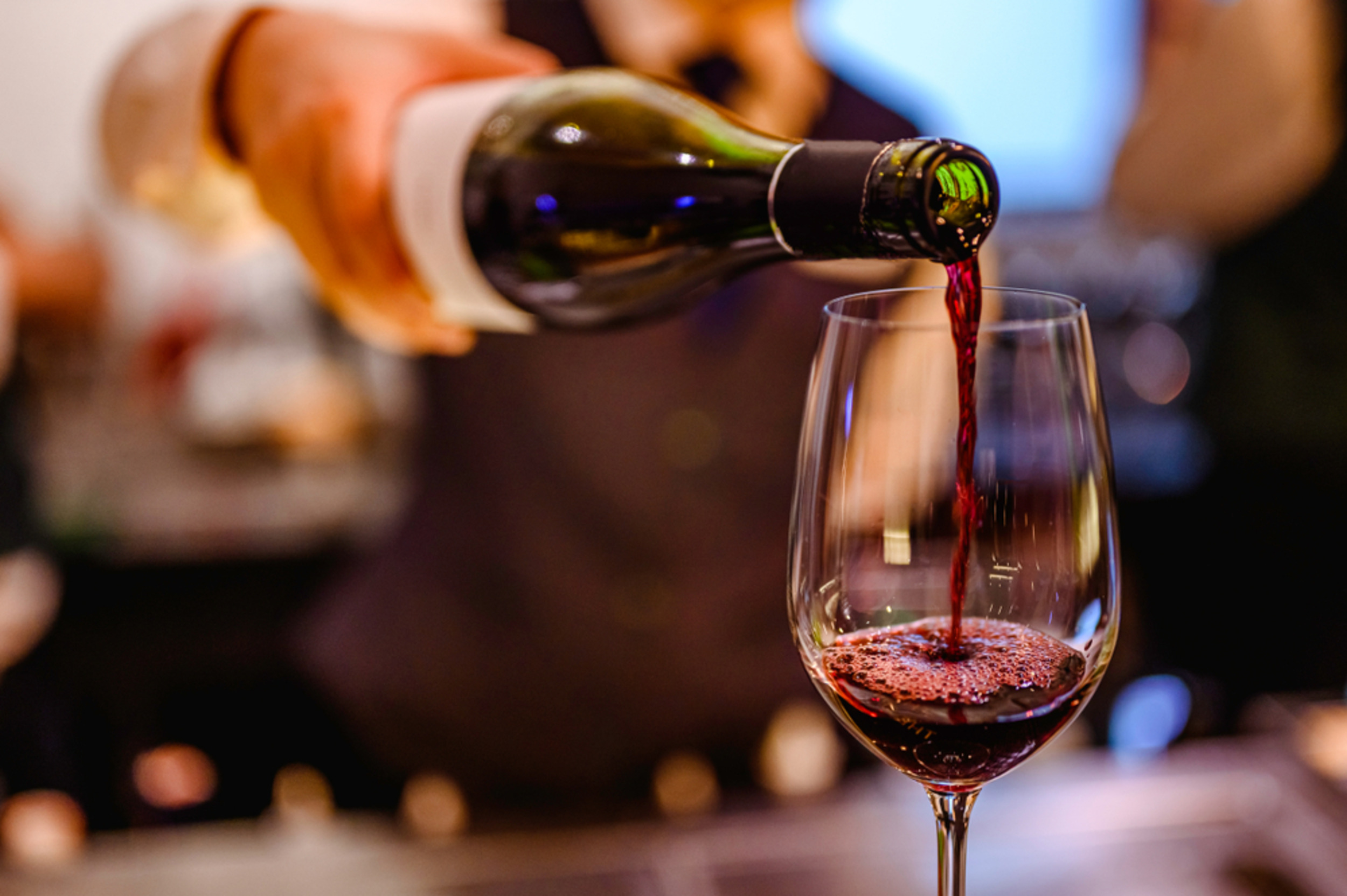 The chemistry that shapes the texture of wine
