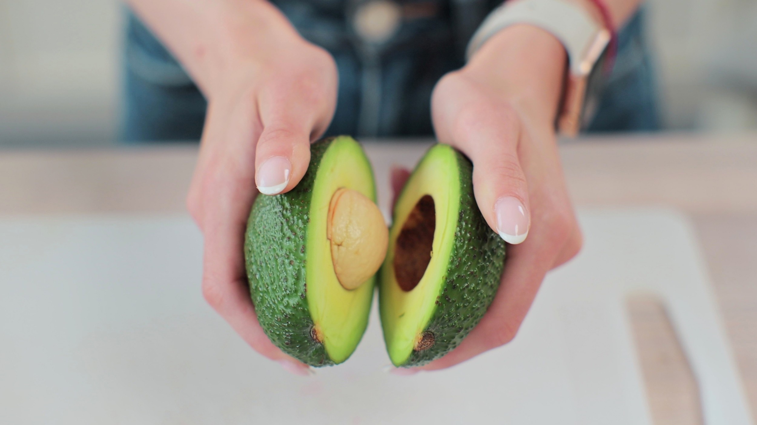 Ordinary clay may be the secret to fresher fruit