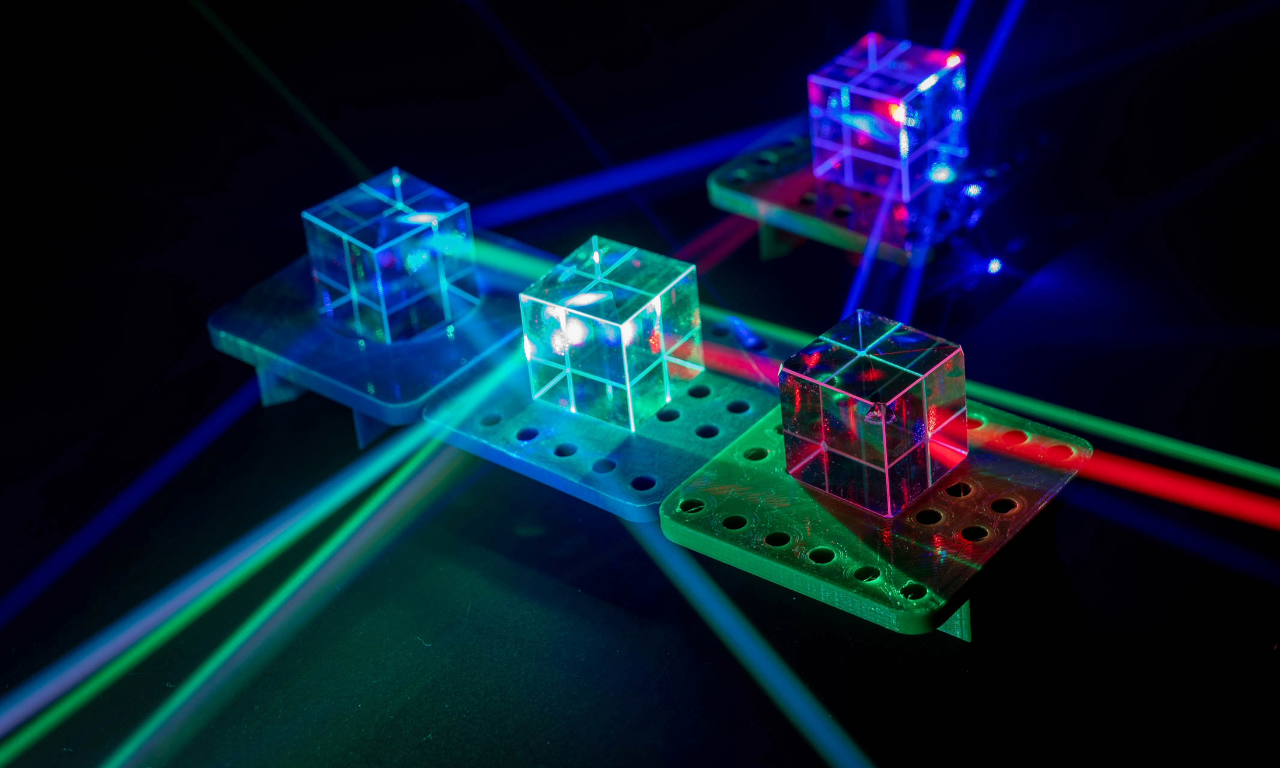 Twisting a crystal unlocks a powerful new way to control quantum light
