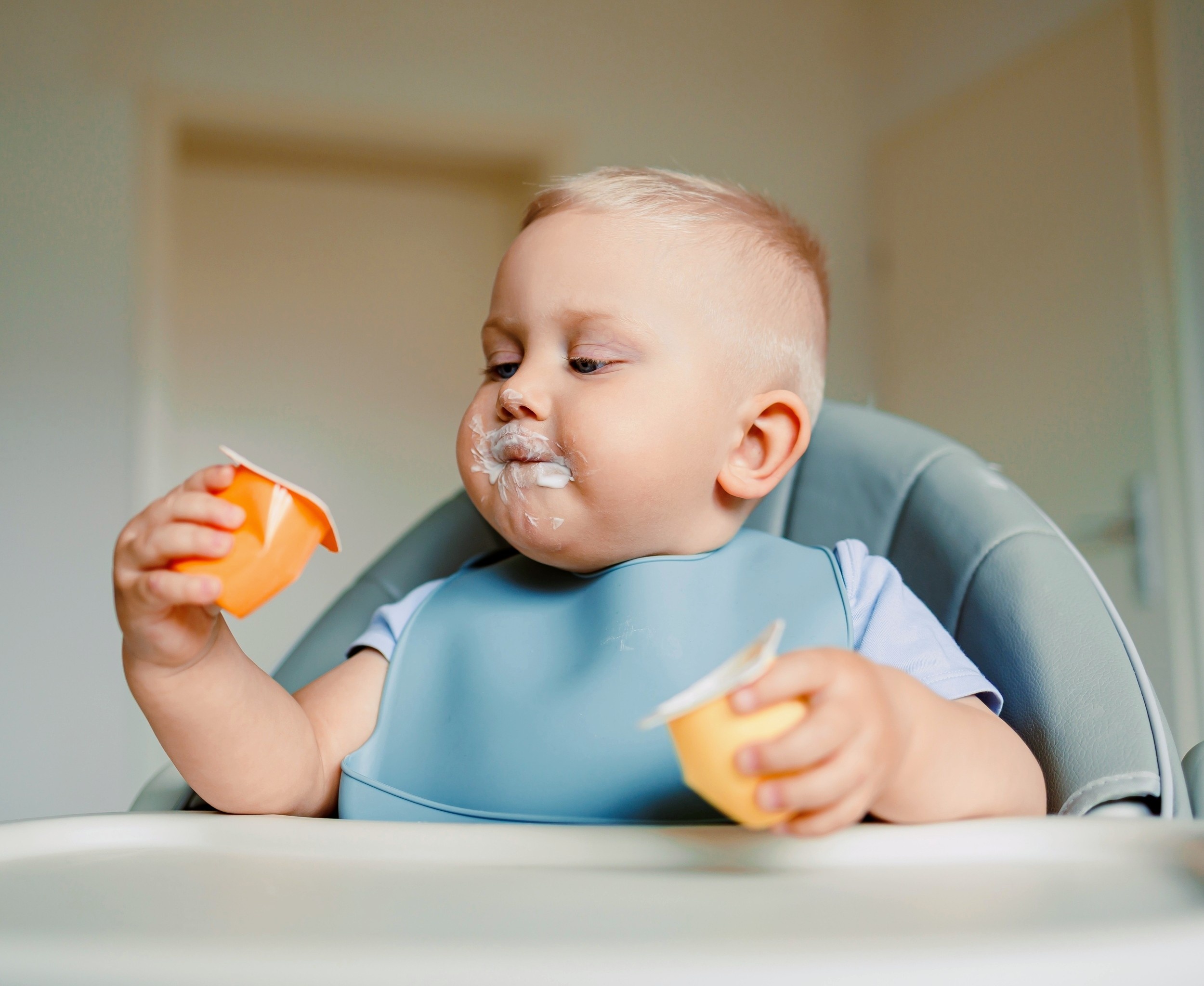 Letting babies feed themselves doesn't affect healthy growth
