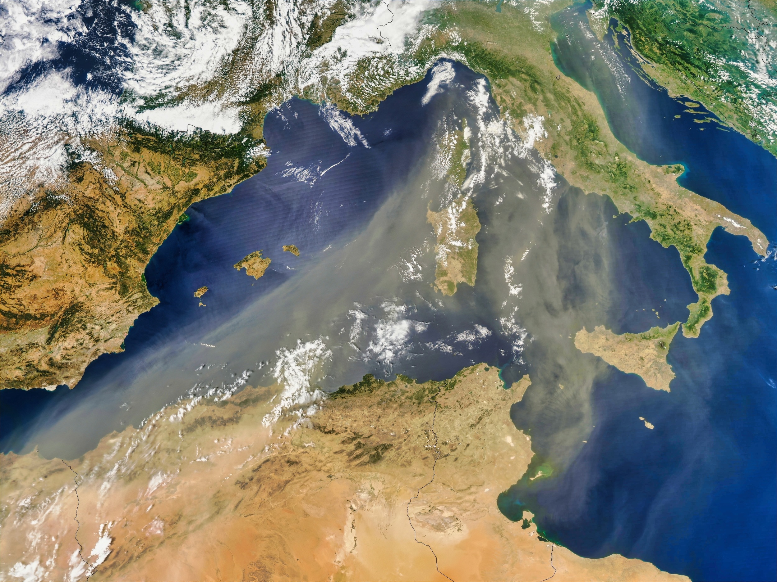 Saharan dust surges across Europe, raising serious health concerns