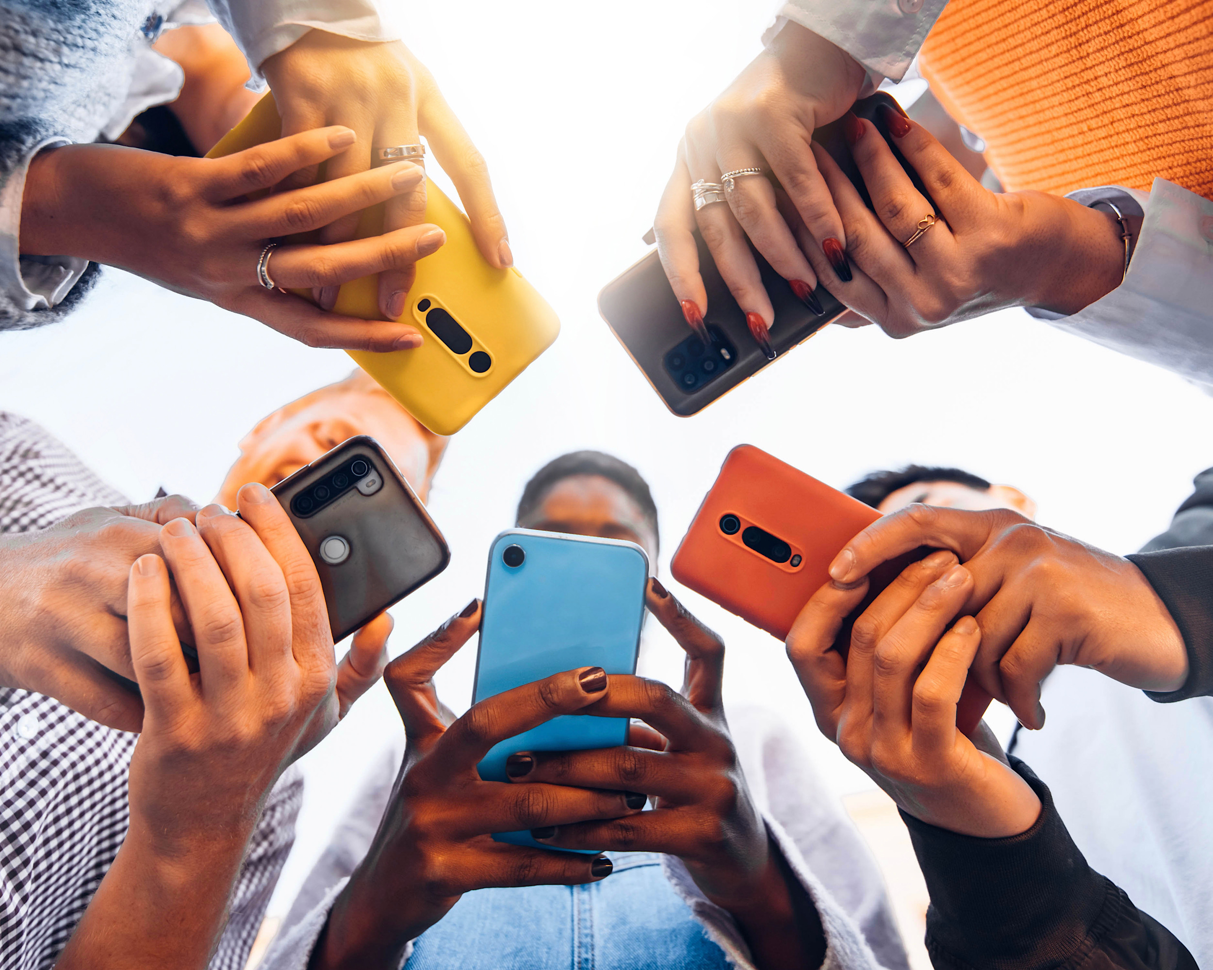 Compulsive social media use may be a warning sign for teen ADHD symptoms