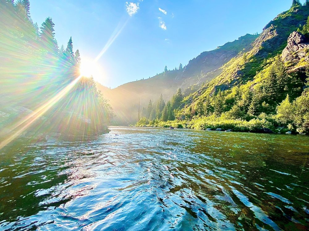 Methane-eating bacteria can't keep up with river emissions