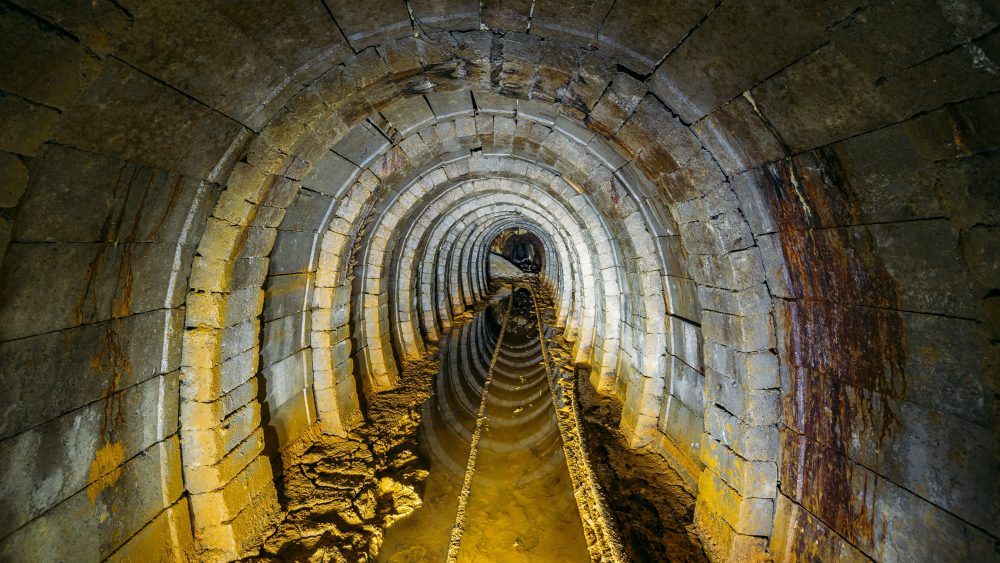 Abandoned uranium mine revealed an unexpected cleanup method