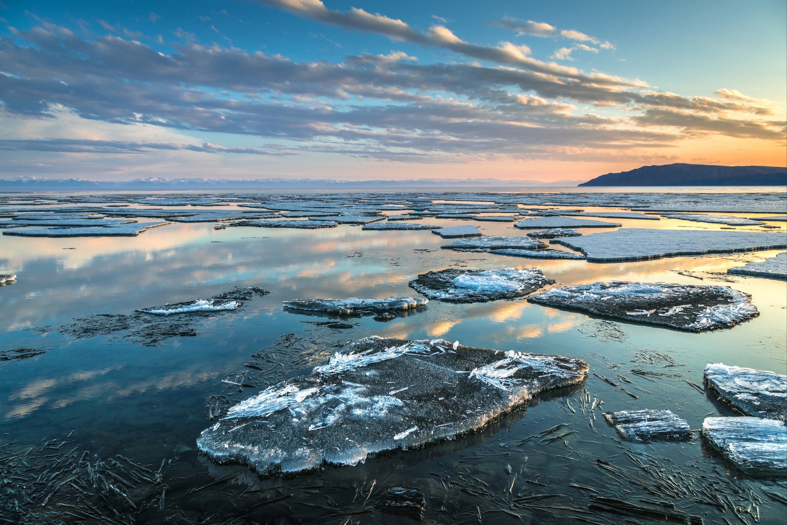 Many of the world's lakes may be close to losing their winter ice
