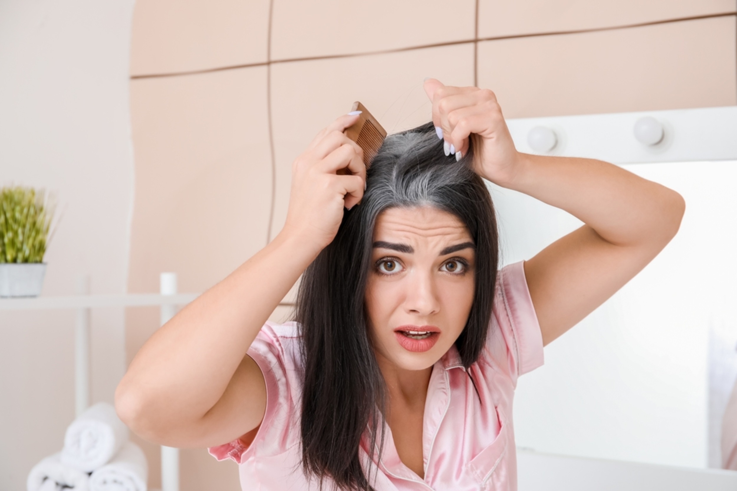 Study reveals how hair grays